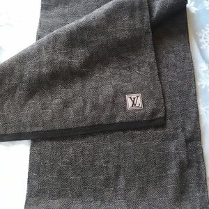 Louis Vuitton Damier Wool Scarf